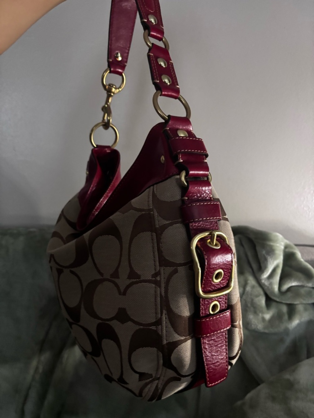 Coach Signature Canvas Shoulder Bag in Khaki and Red - Picture 2 of 8